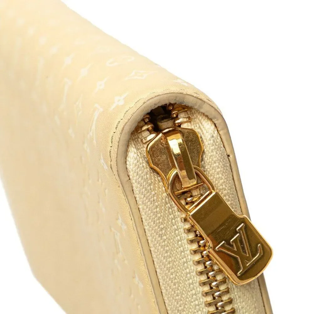 Louis Vuitton Zippy Wallet M82229
